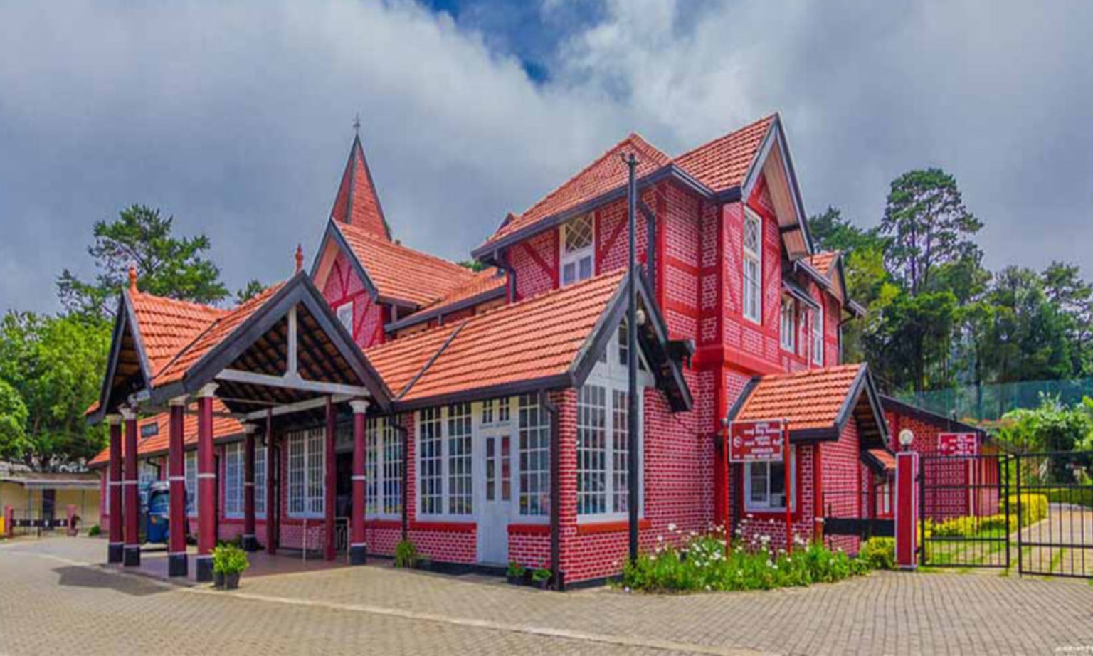 Nuwara Eliya post office