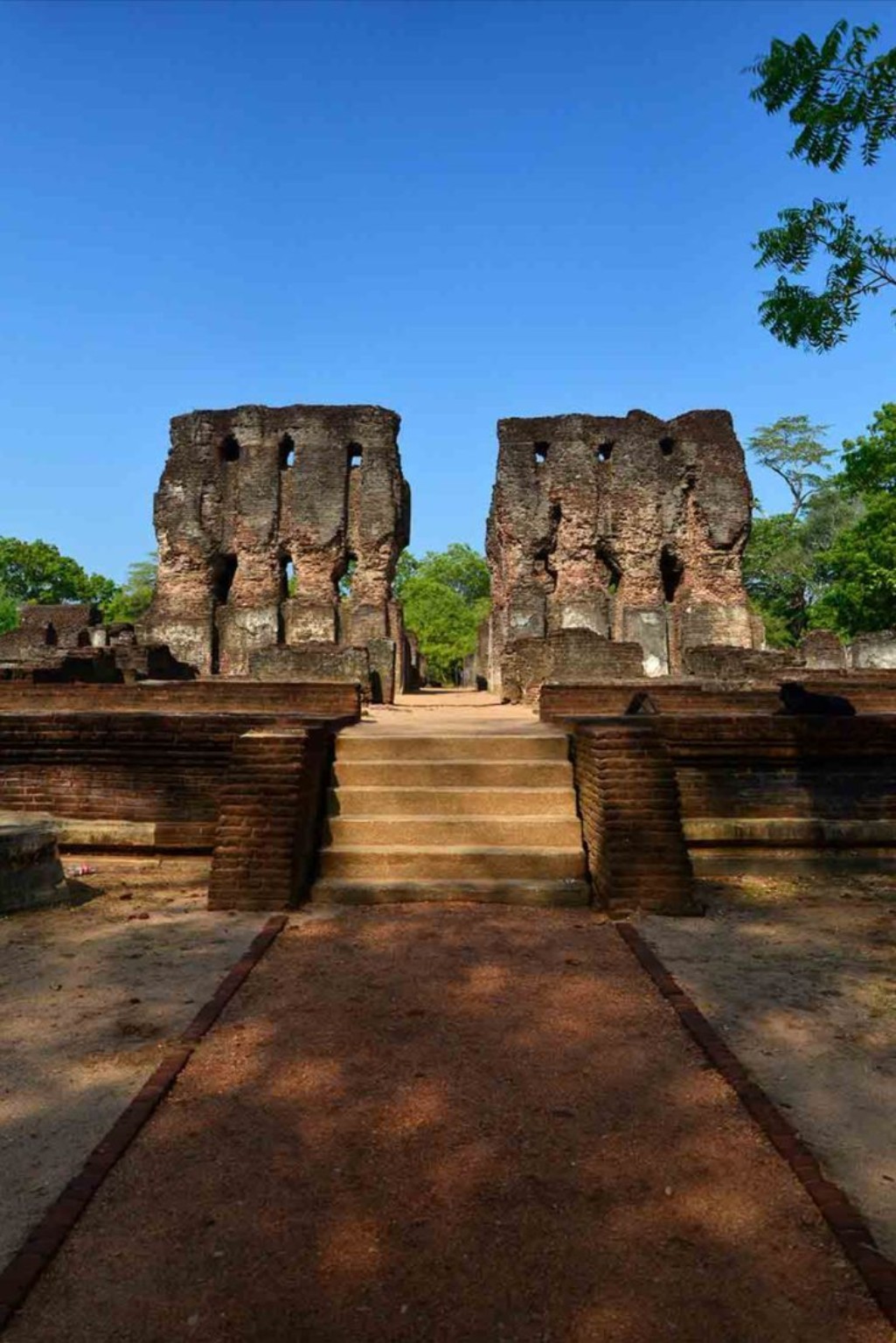 Polonnaruwa ancient ruins