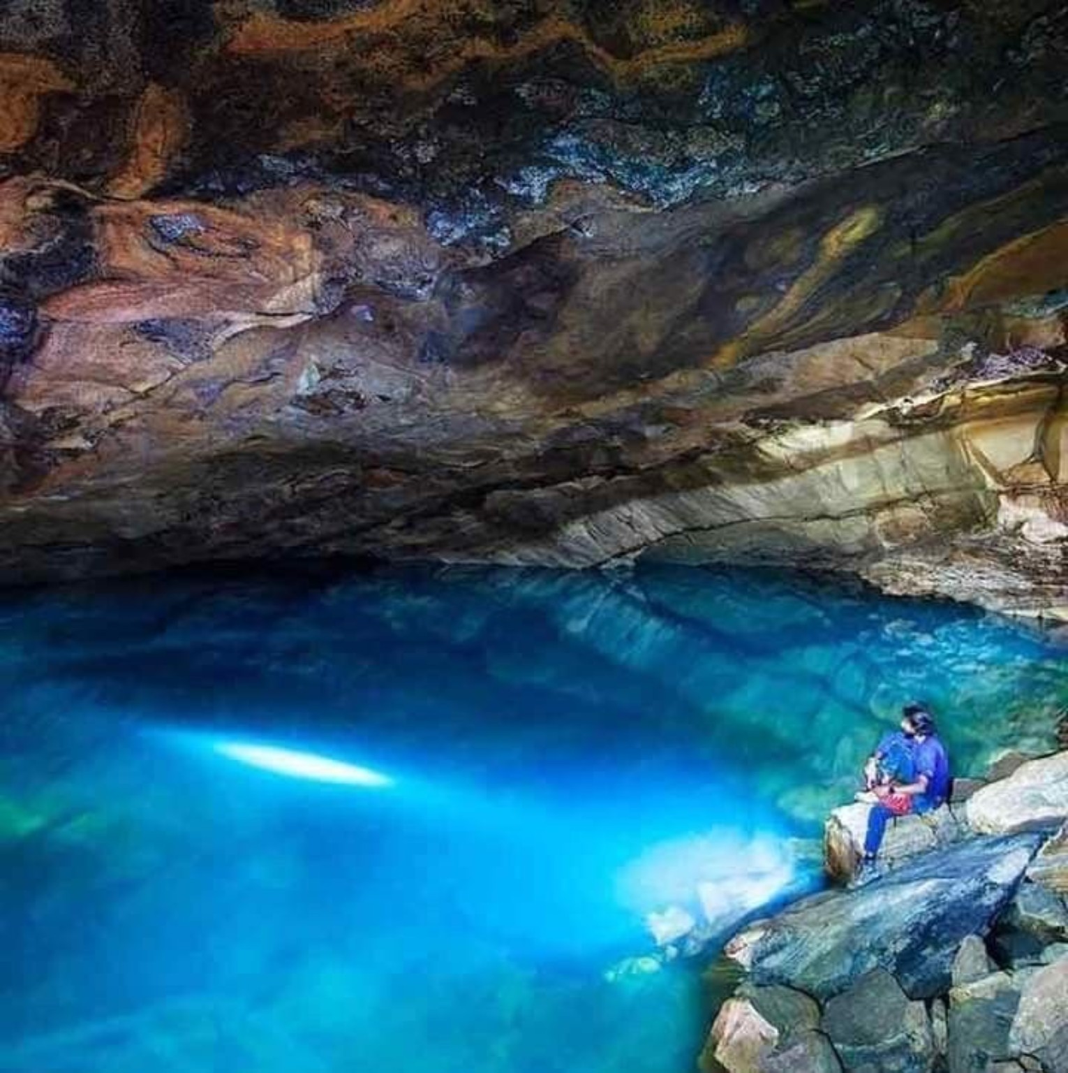 Blue Water Pond cave experience near Ella